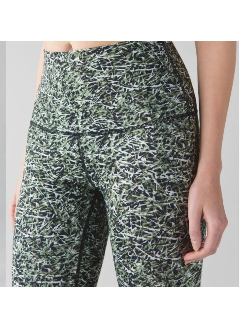 Lululemon Wunder Under Crop Full-On Luxtreme Mini Ripple Desert Olive